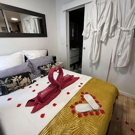 Love Room A Cannes - Appartement 25M2 Pour 2 Personnes Avec Un Jacuzzi Prive 外观 照片