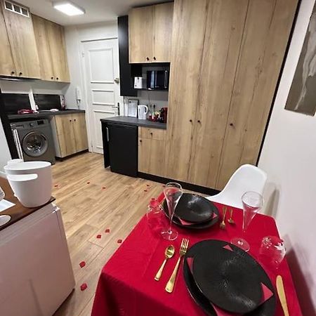 Love Room A Cannes - Appartement 25M2 Pour 2 Personnes Avec Un Jacuzzi Prive 外观 照片